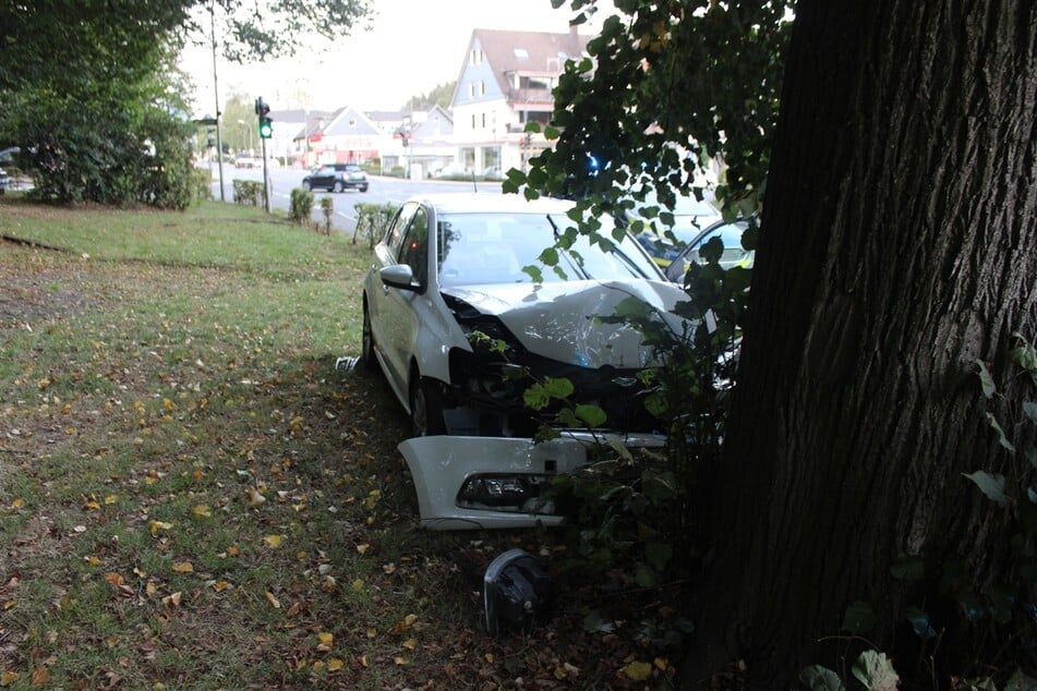 Der Wagen der Frau (31) wurde bei dem Unfall stark demoliert.