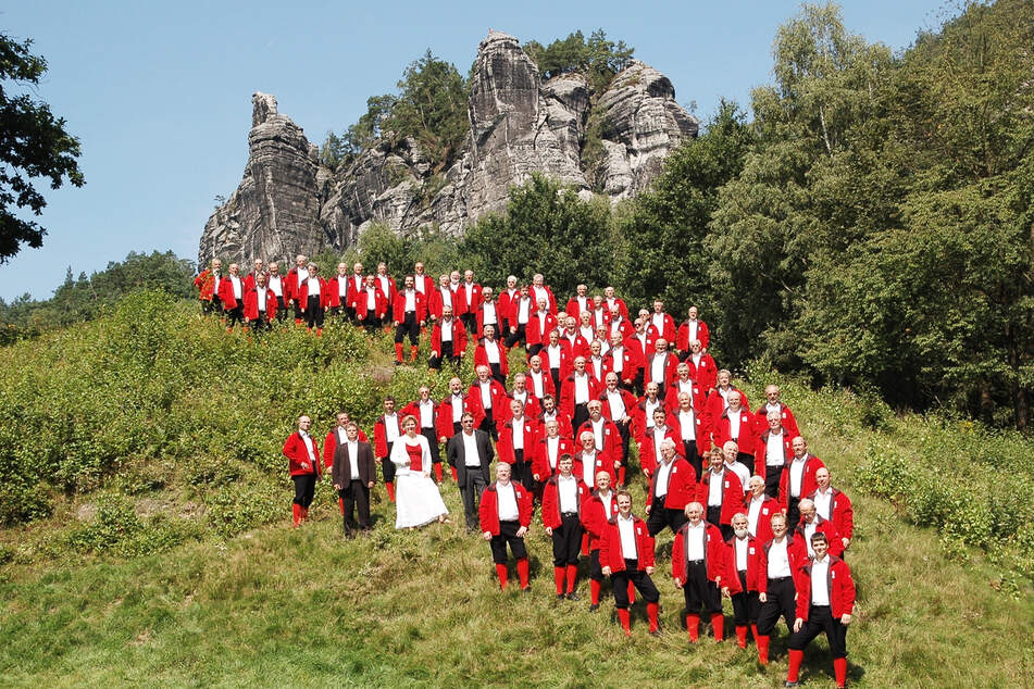 Der Sächsische Bergsteigerchor kommt am heutigen Sonntag an die Naturbühne in Maxen.