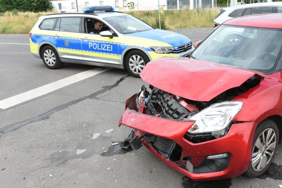 Frontalcrash in Leipzig: Eine Person bei Unfall verletzt