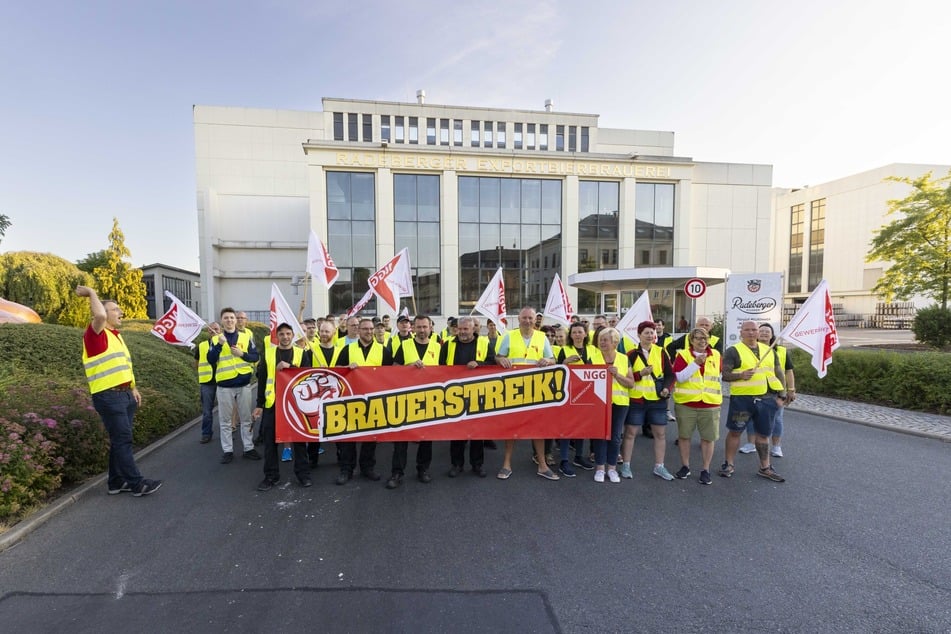 Auch die Beschäftigten der Brauerei in Radeberg legten vor Kurzem ihre Arbeit nieder.