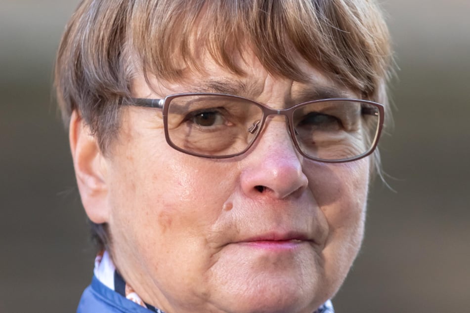 Rosemarie Wallig (64) vom Diabetiker-Bund warnt vor Diabetes-Folgen wie Erblindung, Nierenschäden und Amputation.