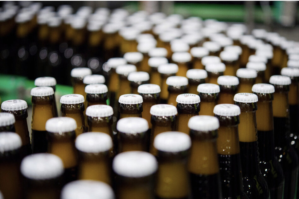 Glas, Hopfen, Kronkorken: Die komplette Produktionskette von Bier wurde teurer.