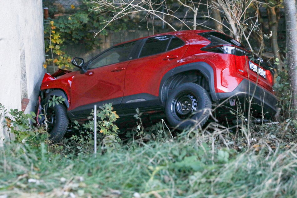 Für den Fahrer (†70) dieses Toyotas kam jede Hilfe zu spät.