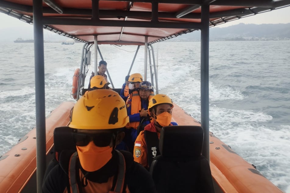 Fünf Journalisten wollten über den Ausbruch des Anak Krakatau berichten. Dann verschwand ihr Boot spurlos.