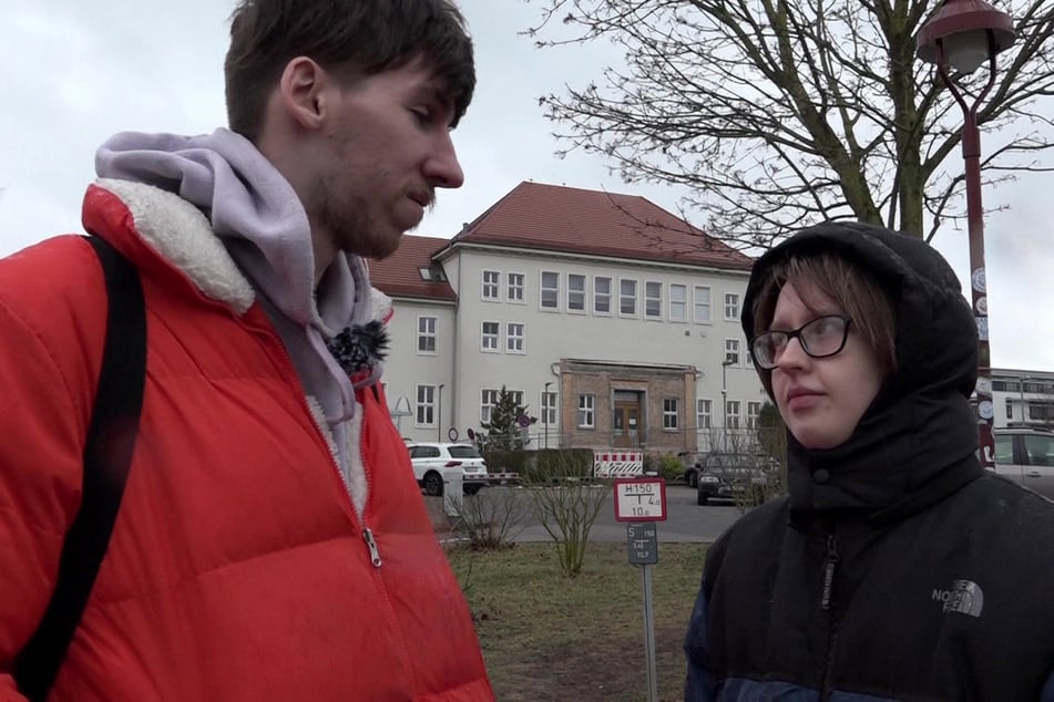 Maik (23) und Jasmin (22) leben aktuell ohne ihre Kinder.