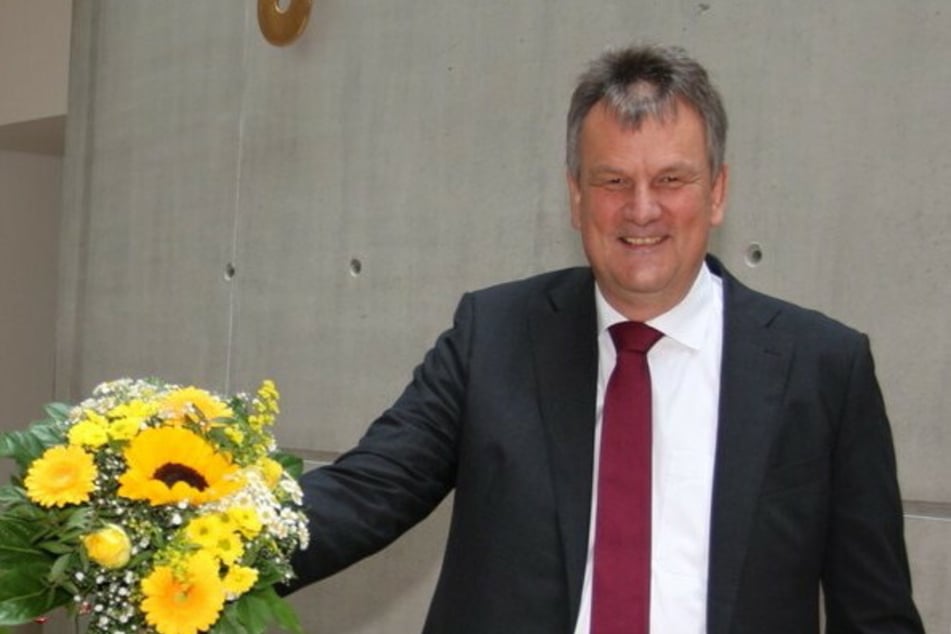 Karl Köll (61) ist als Präsident des Landesamtes für Steuern und Finanzen Chef aller sächsischen Finanzämter.