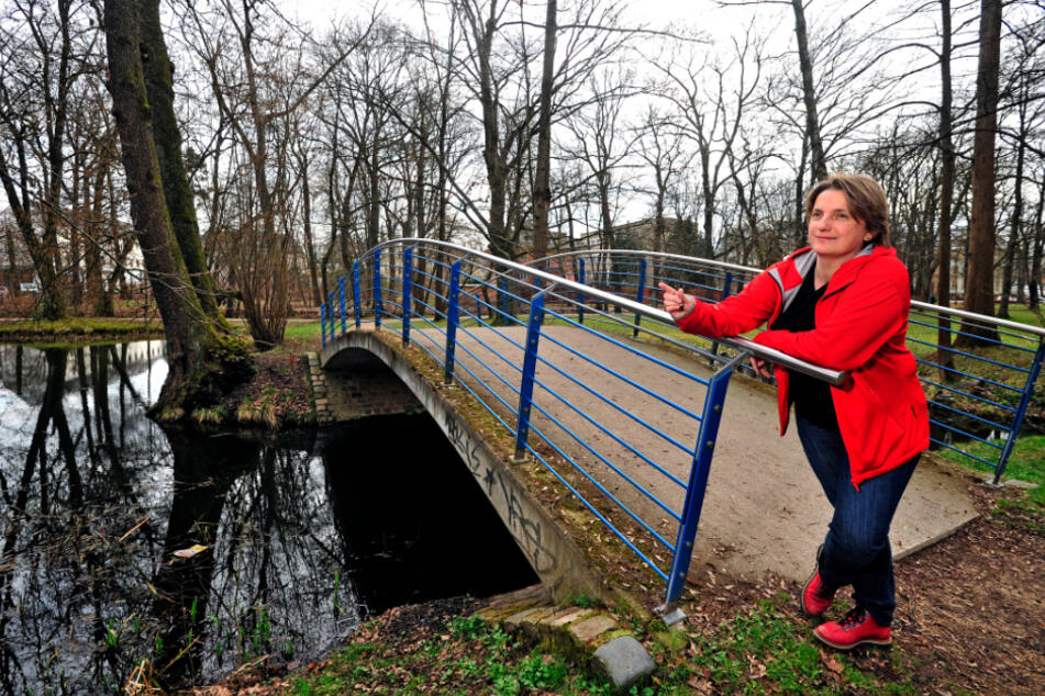 SPD-Stadträtin Wilma Meyer (49) setzt sich für einen Pavillon im Frei-Otto-Park ein.