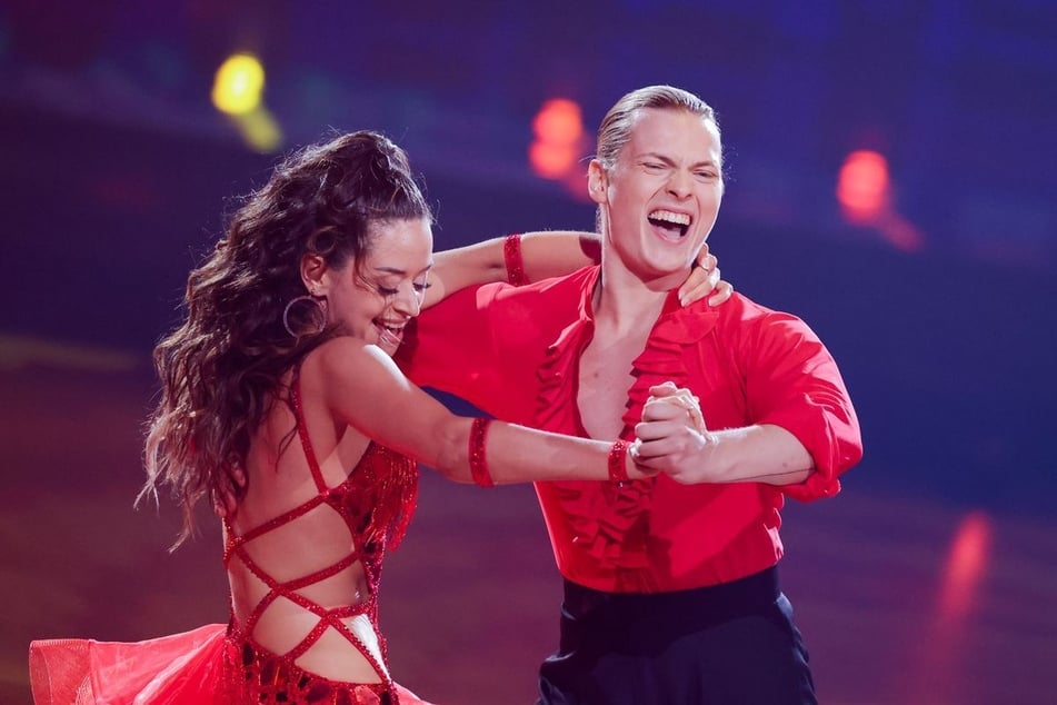 In der "Let's Dance"-Staffel 2024 trat Gabriel Kelly (25) an der Seite von Profitänzerin Malika Dzumaev (35) an.