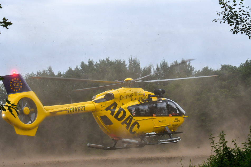 Neben vielen Rettungskräften mussten zusätzlich zwei Hubschrauber zum Einsatz ausrücken.