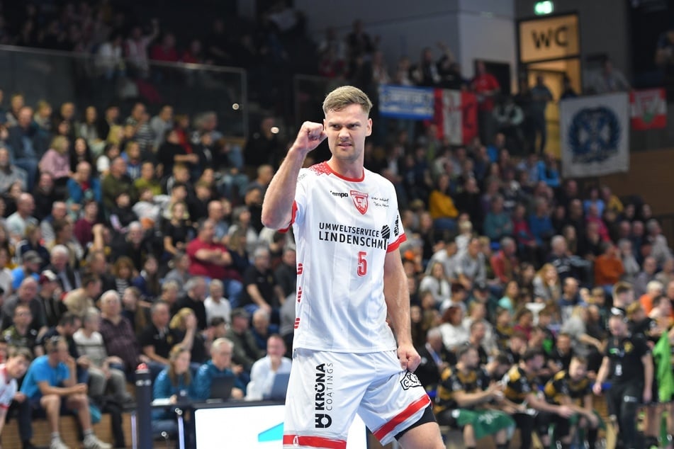 Künftig ballt Julius Meyer-Siebert (25) für den HC Elbflorenz die Faust.