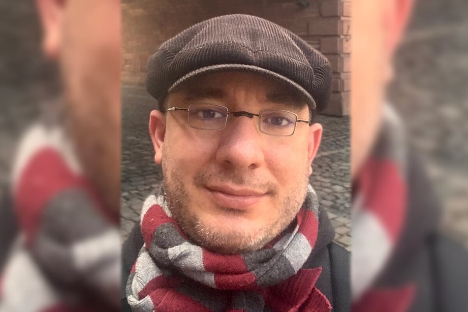 TAG24-Redakteur Florian Gürtler (45) lebt und arbeitet in Frankfurt am Main - er bezeichnet sich selbst als "überzeugten Linken".
