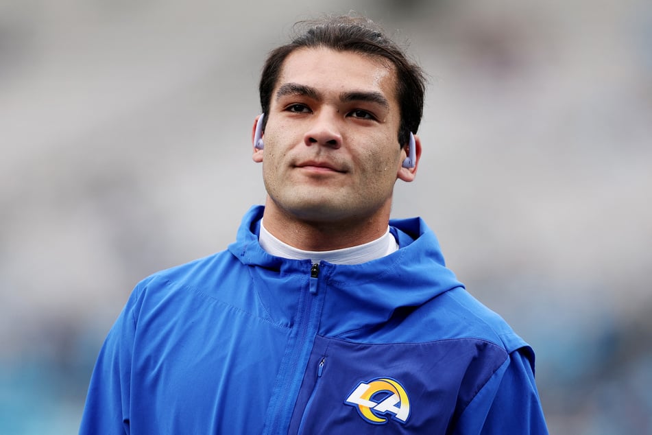 Footballspieler Puka Nacua (24) versuchte sein Glück bei Sydney Sweeney.