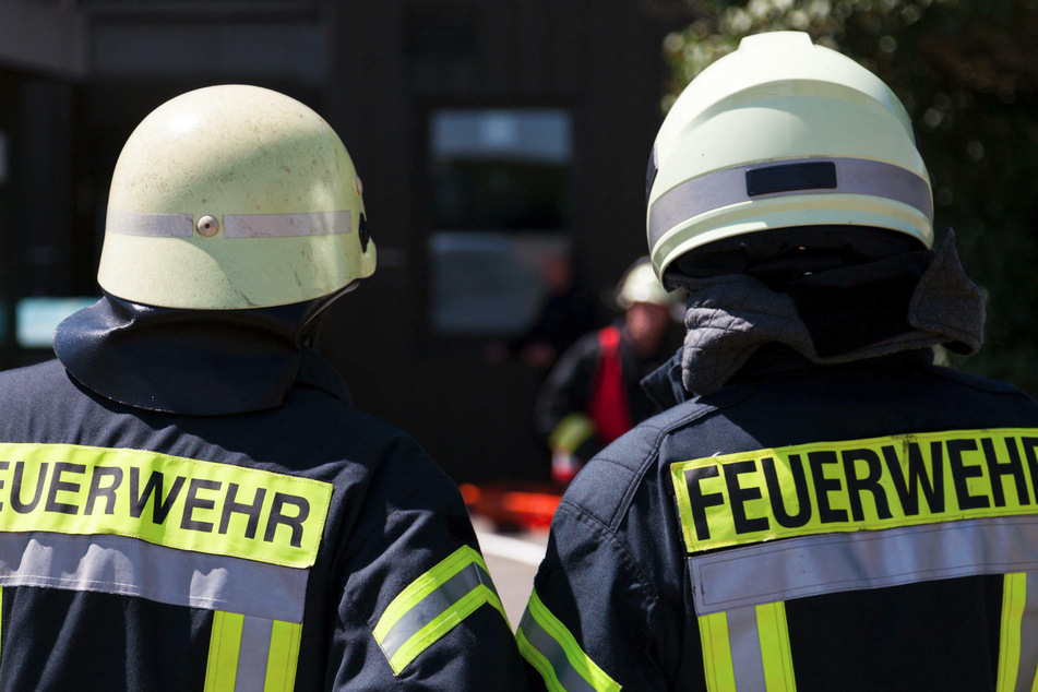 Köln: Plötzlich tritt Gas aus: Feuerwehr evakuiert zwei Wohnhäuser
