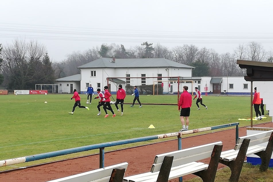 Trotz der Bedingungen herrscht viel Eifer und Feuer im Training.