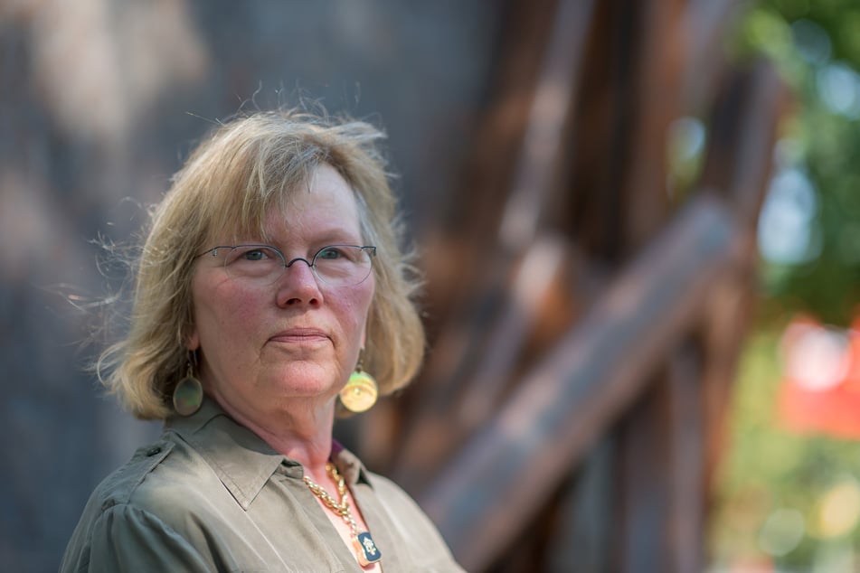 Ein Hautproblem für die Verletzten seien laut Sybille Jatzko (75) die ständig wiederkehrende Operationen.