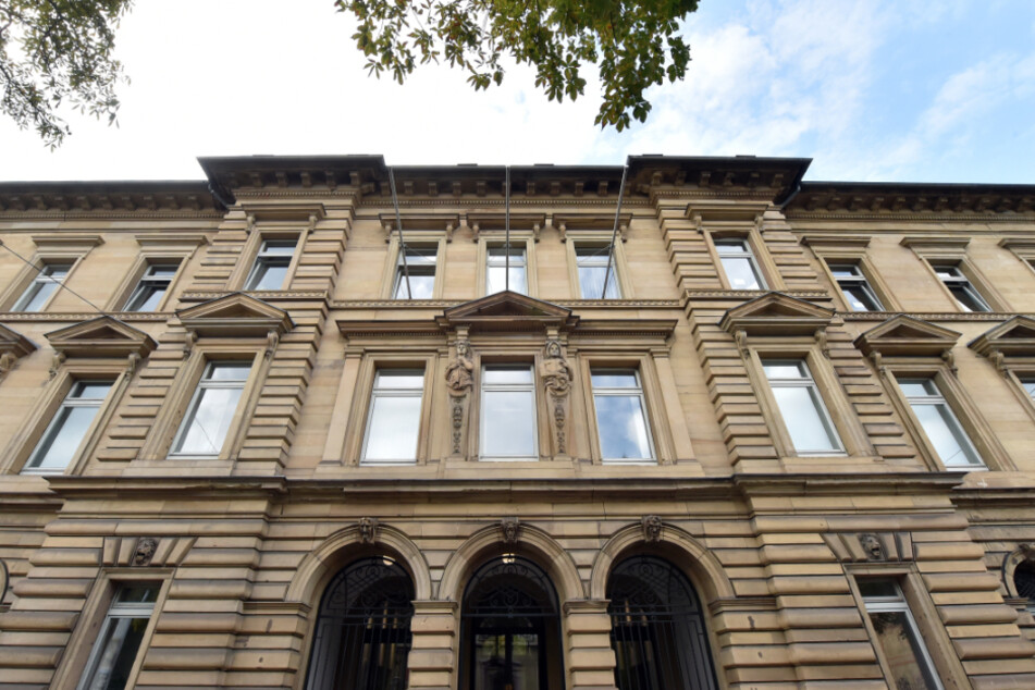 Vor dem Landgericht Karlsruhe wird verhandelt.