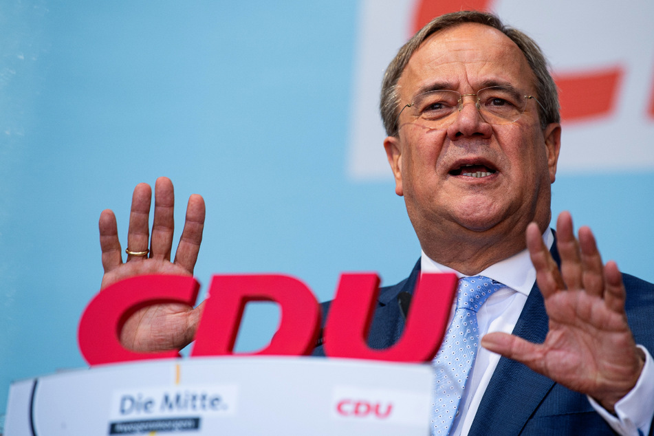 Hitzige Debatte: Studentin (22) lässt Armin Laschet bei einem Thema alt aussehen