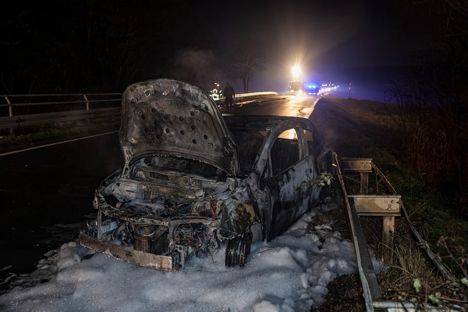 Die Landstraße 3012 war für drei Stunden voll gesperrt.