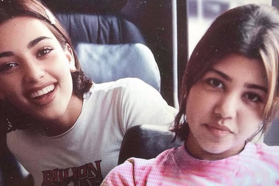 Kim and Kourtney Kardashian go back to the 90s in sweet throwback pic