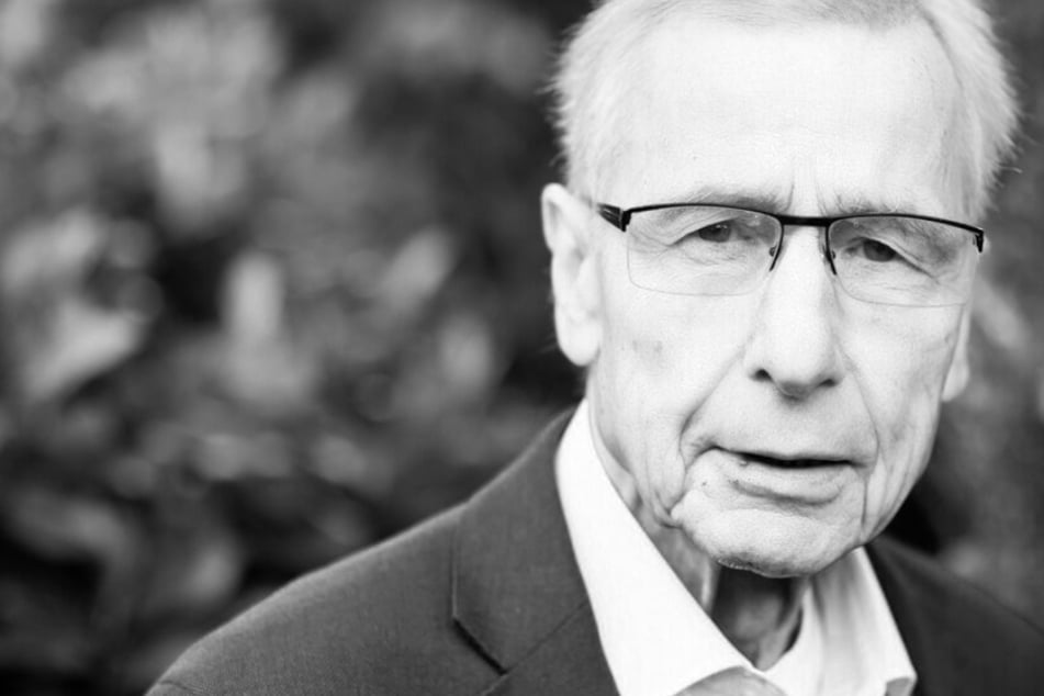Der ehemalige Bundeswirtschaftsminister und nordrhein-westfälische Ministerpräsident Wolfgang Clement ist tot.