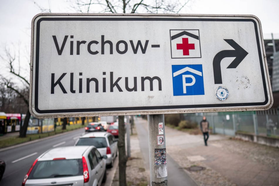Auf der viel befahrenen Seestraße hat es am Freitag an der Ausfahrt des Virchow-Klinikums einen tödlichen Autounfall gegeben. (Archivfoto)