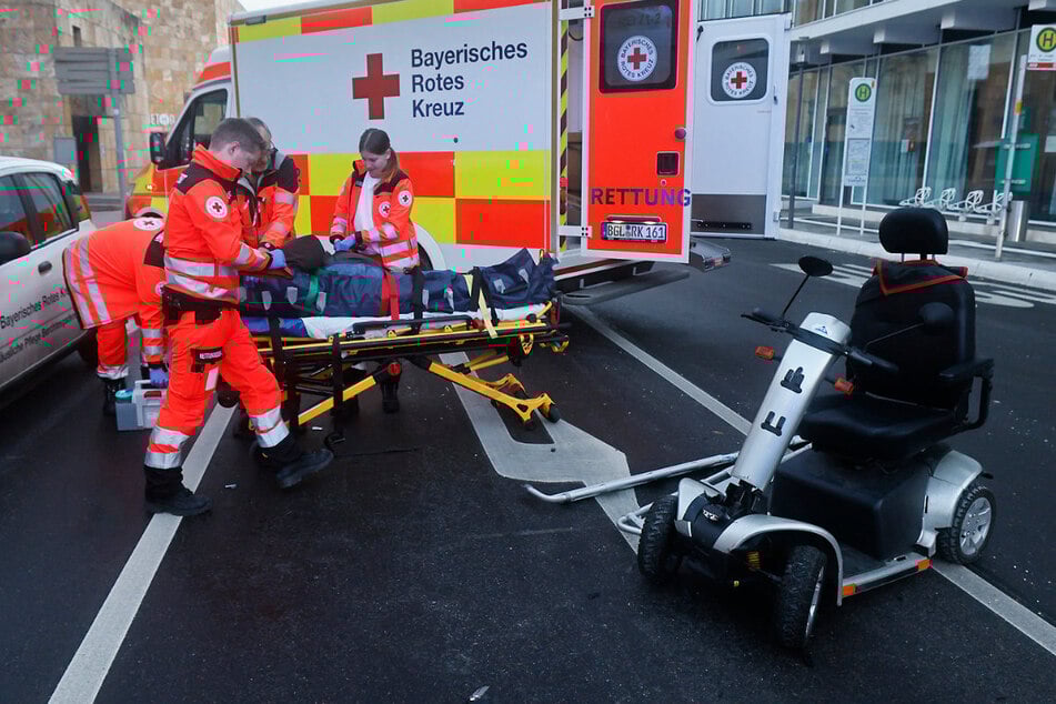 Der 96-Jährige wurde mit schweren Verletzungen in eine Klinik eingeliefert.
