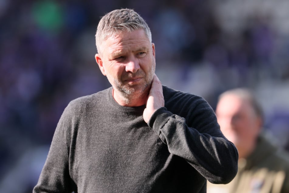 Ob Sportchef Michael Tarnat (56) auch beim Abstieg bleibt, ist derzeit noch nicht klar.