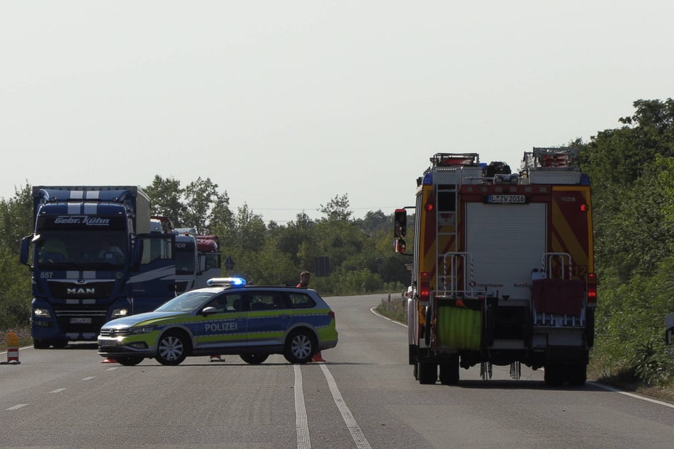 Polizei und Feuerwehr sicherten die Unfallstelle.