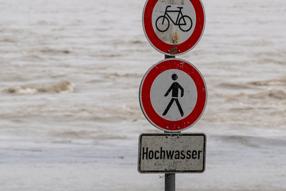 Nach aktuellen Prognosen soll in Dresden am Sonntagabend die Alarmstufe 2 erreicht werden. (Symbolfoto)