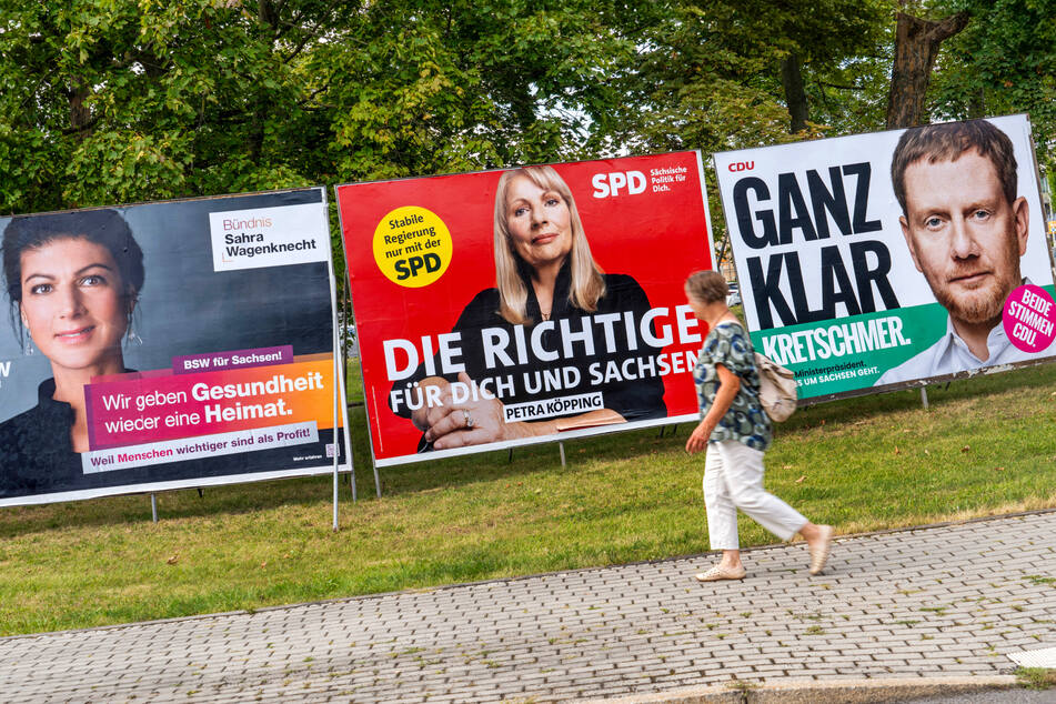 Derzeit liefern sich Sachsens Parteien und Wählervereinigungen (im Foto: BSW, SPD, CDU - v.l.) noch eine Plakatschlacht. Am Sonntag hat dann der Wähler das Wort.