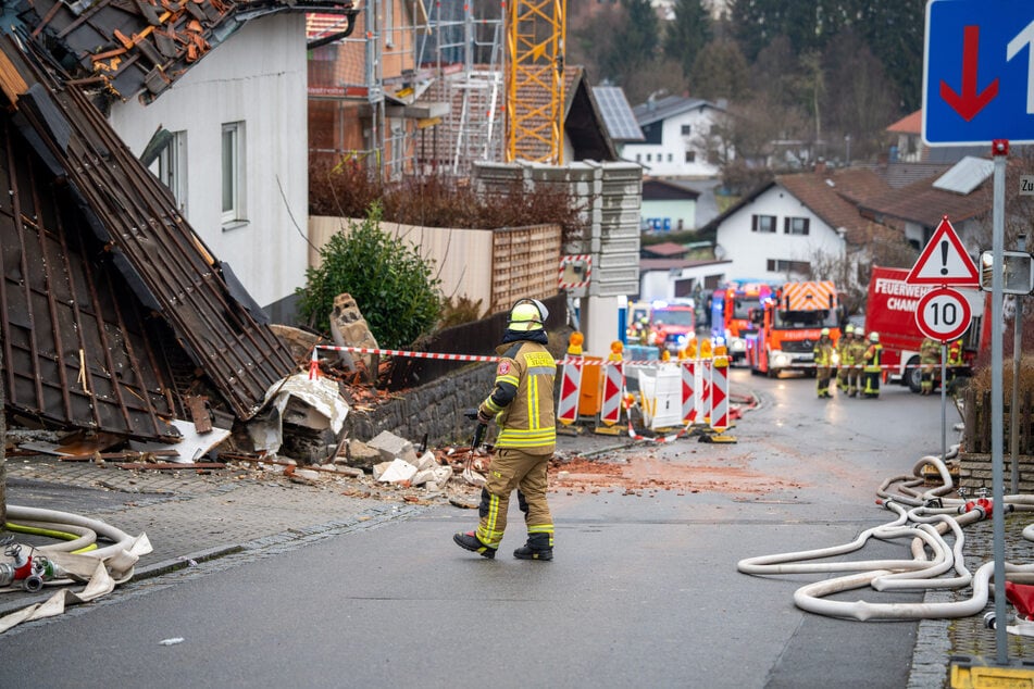 Die Feuerwehr kümmerte sich um den Vollbrand.