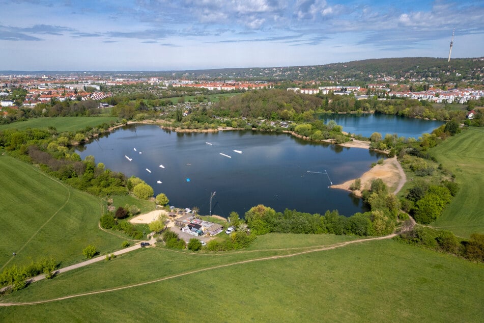 Die Kiesseen in Leuben sollen ein Kernareal der Bundesgartenschau (Buga) werden. Neben der Wasserskianlage im Süden ist im Osten auch eine offizielle Badestelle geplant. Viele anliegende Flächen gehören jedoch Pächter Riedel.