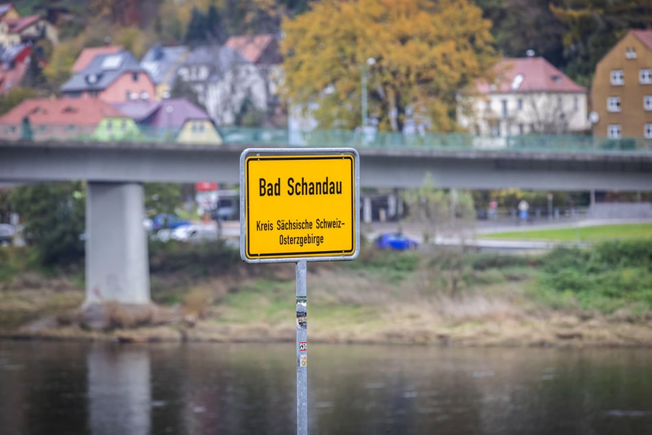 Erst Anfang November wurde die Elbbrücke gesperrt. Am 9. Dezember folgt die Malzgrundbrücke der B172.