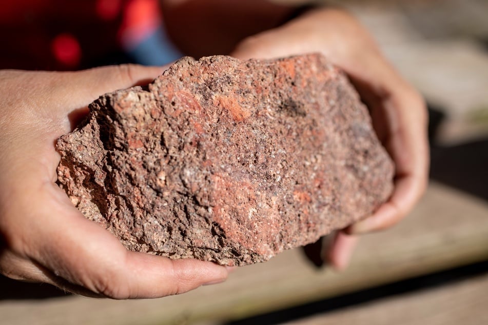 Porphyr ist ein weiches Gestein und dadurch leicht zu bearbeiten.