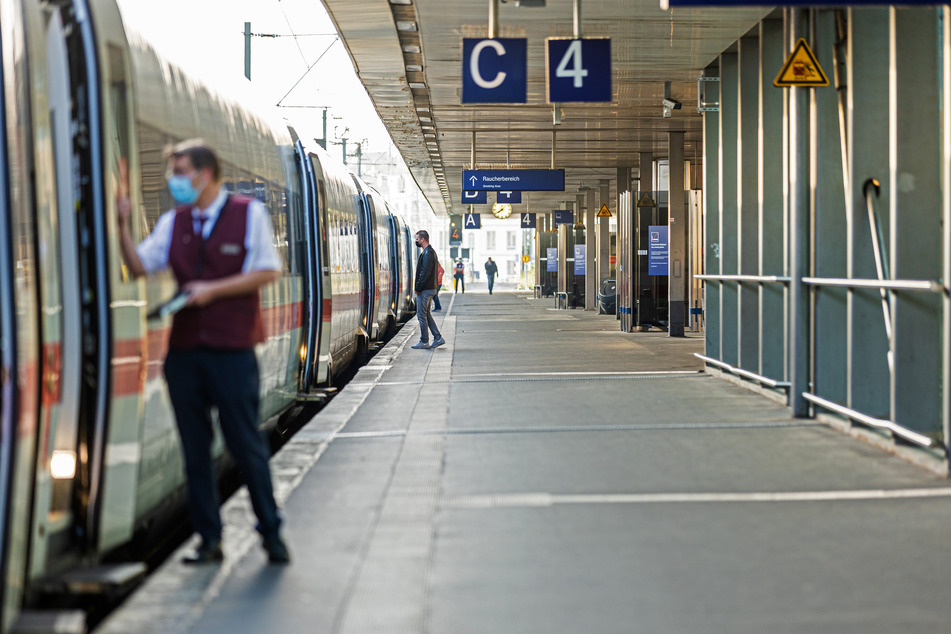 Bis Dienstag fahren kaum Züge durch Deutschland. Die Bahn wird bestreikt. (Symbolbild)