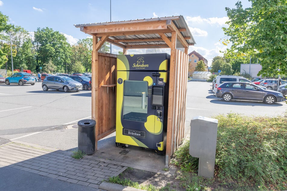 Der Eisautomat ist jetzt leer und außer Betrieb.