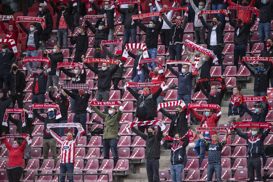 300 Fans waren im Oktober beim Spiel des 1. FC Köln gegen Borussia Mönchengladbach zugelassen. Seitdem blieben die Ränge leer.