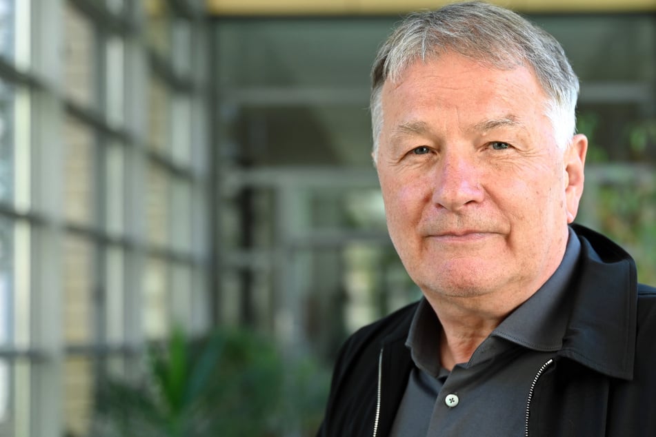 In aller Freundschaft: "Sie waren neun": "In aller Freundschaft"-Star Thomas Rühmann bringt Geschichte aus der NS-Zeit auf Bühnen