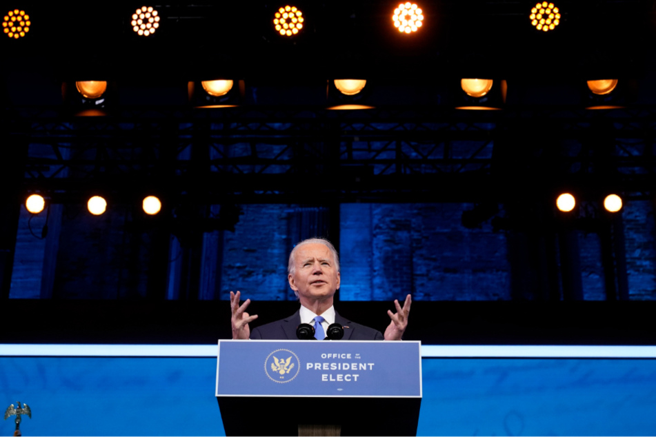 Joe Biden spricht im Queen-Theater, nachdem er von den Wahlleuten zum Präsidenten gewählt wurde.