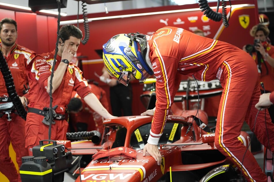 Am vergangenen Wochenende durfte Oliver Bearman (18, r.) sein Formel-1-Debüt für Ferrari geben.
