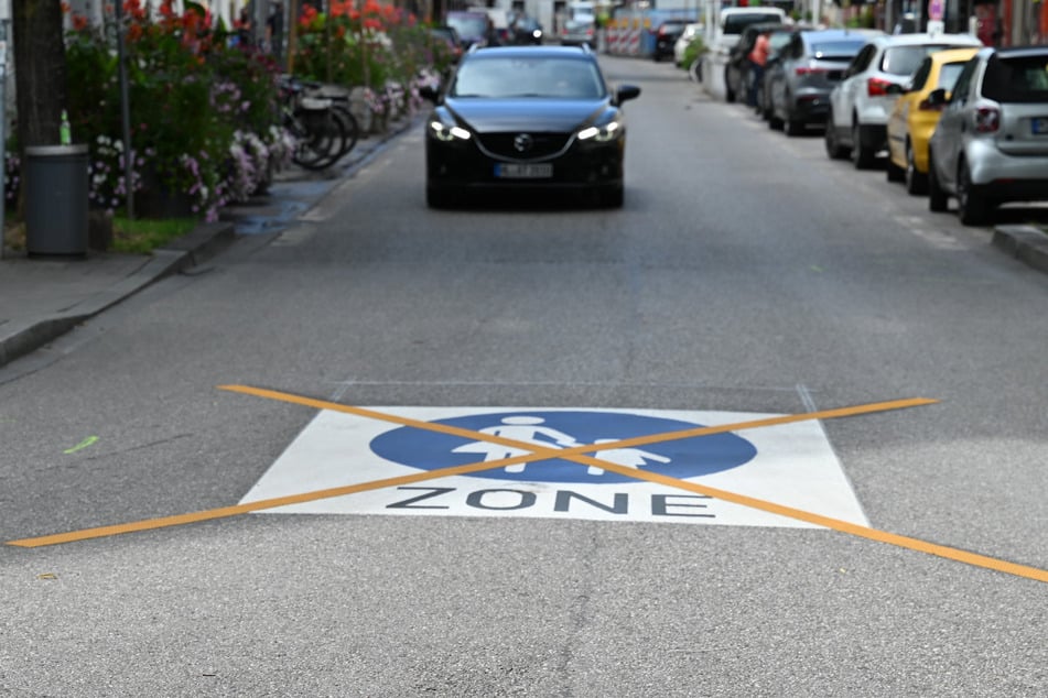 Jetzt also doch: Die Münchner Weißenburger Straße darf weiterhin eine Test-Fußgängerzone bleiben. Mehrerer Kläger scheiterten in erster Instanz.