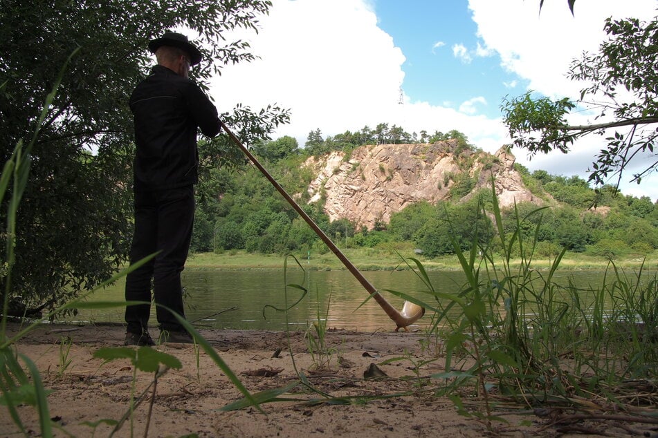 Über einige Jahre hinweg gab es sonntags ein Duett mit Alphorn und Schaufelraddampfer.