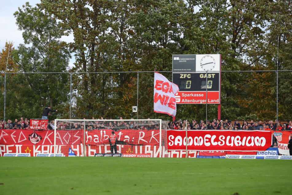 1200 Fans unterstützten den FSV beim 0:1 in Meuselwitz. Wie lange halten die Anhänger noch zur Mannschaft?
