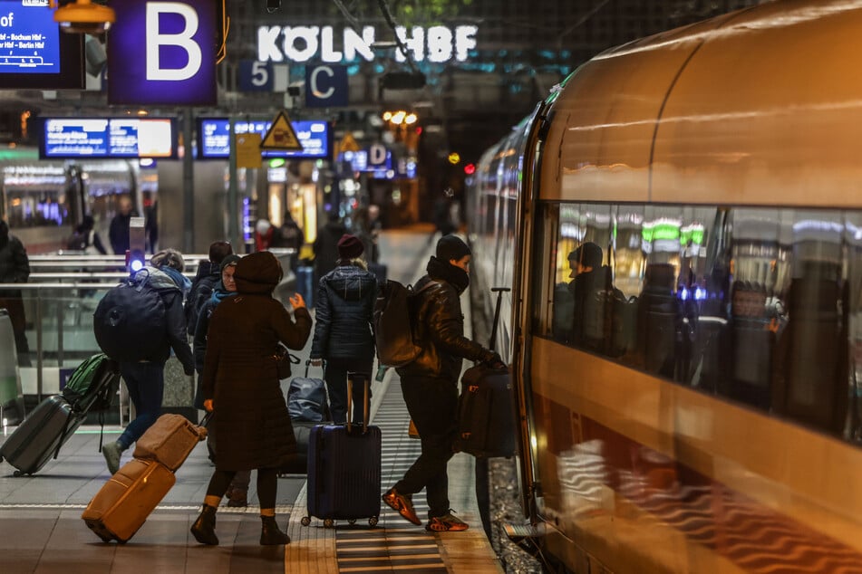 Im Frühjahr muss die Bahn noch einmal den Kölner Hauptbahnhof für Fern- und Regionalzüge sperren.