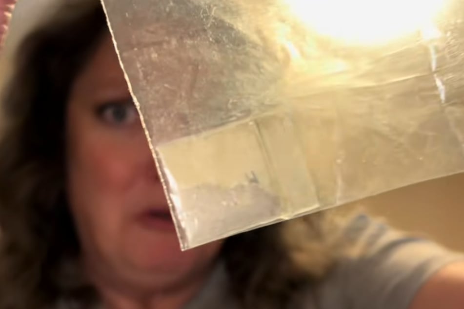 Was genau das weiße Pulver in der winzigen Tüte ist, weiß Jennifer Barnes noch immer nicht.