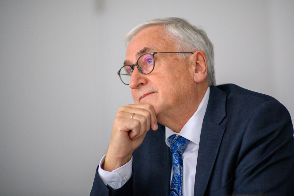Finanzminister Michael Richter (68, CDU) kündigte an, dass im nächsten Jahr deutlich mehr für Energie ausgegeben werden wird.