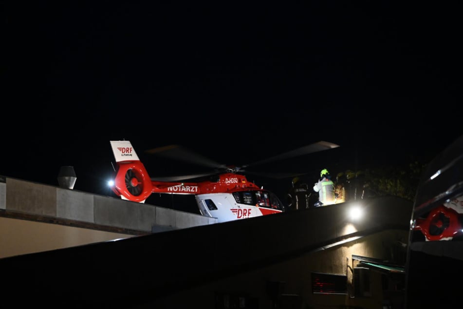 Der ITH (Intensivtransporthubschrauber), mit dem der Mann in die Klinik geflogen wurde, hat als einziger Rettungshubschrauber eine spezielle Nachtfluggenehmigung.