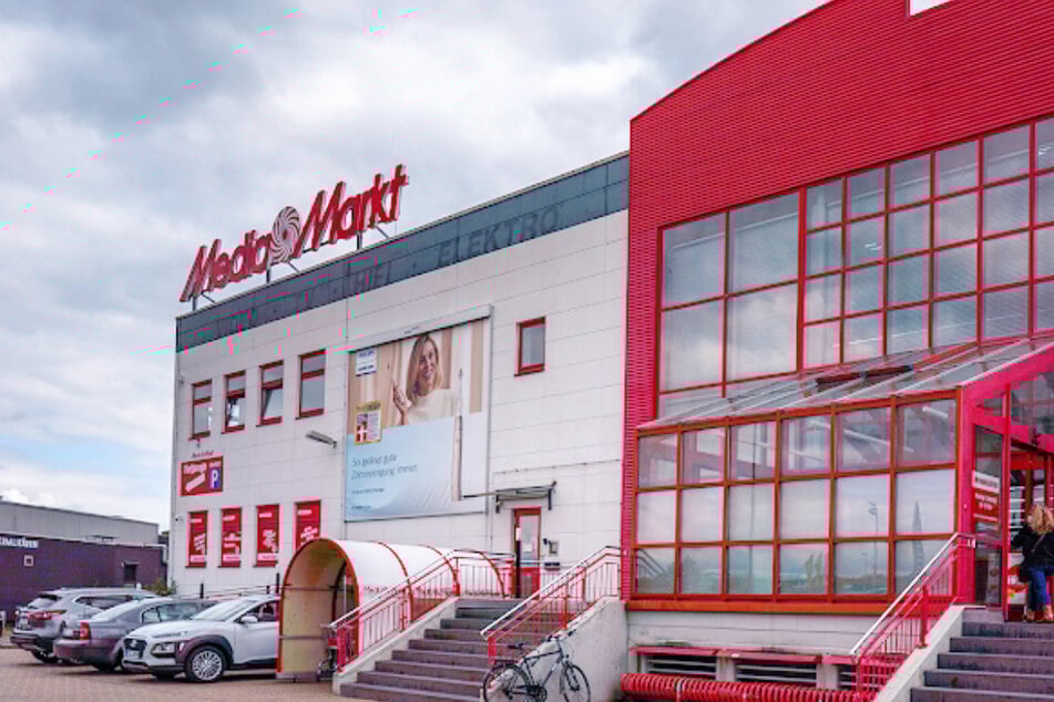 MediaMarkt Lüneburg - Lüner Rennbahn 4.