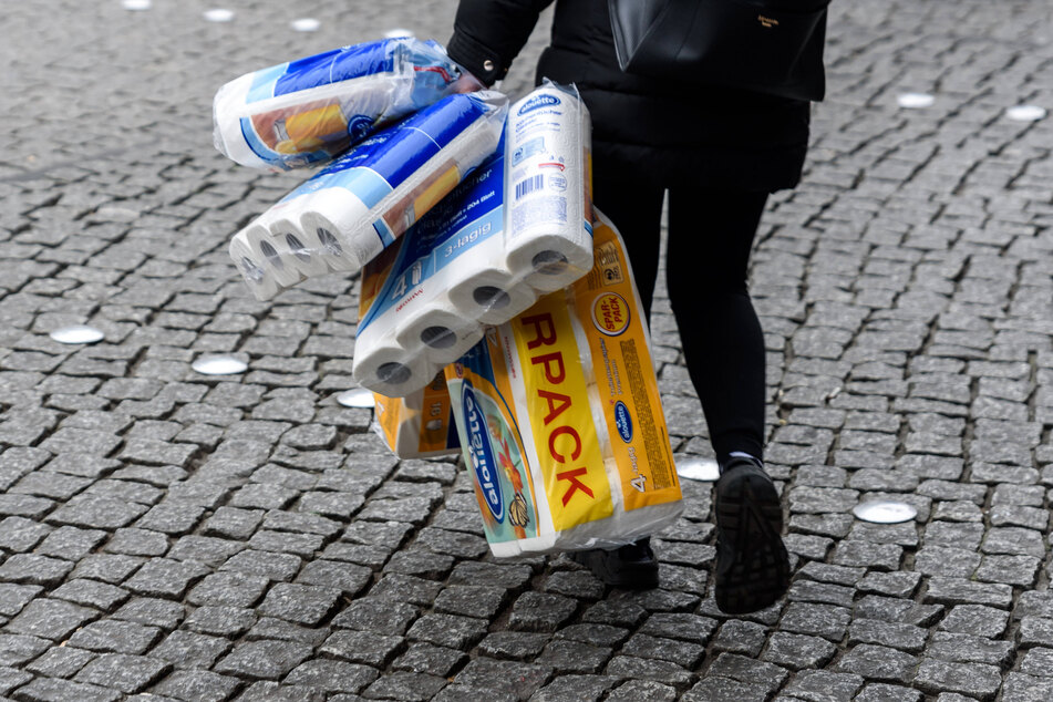 Bereits im März und April war vielen Haushalten das Klopapier ausgegangen.