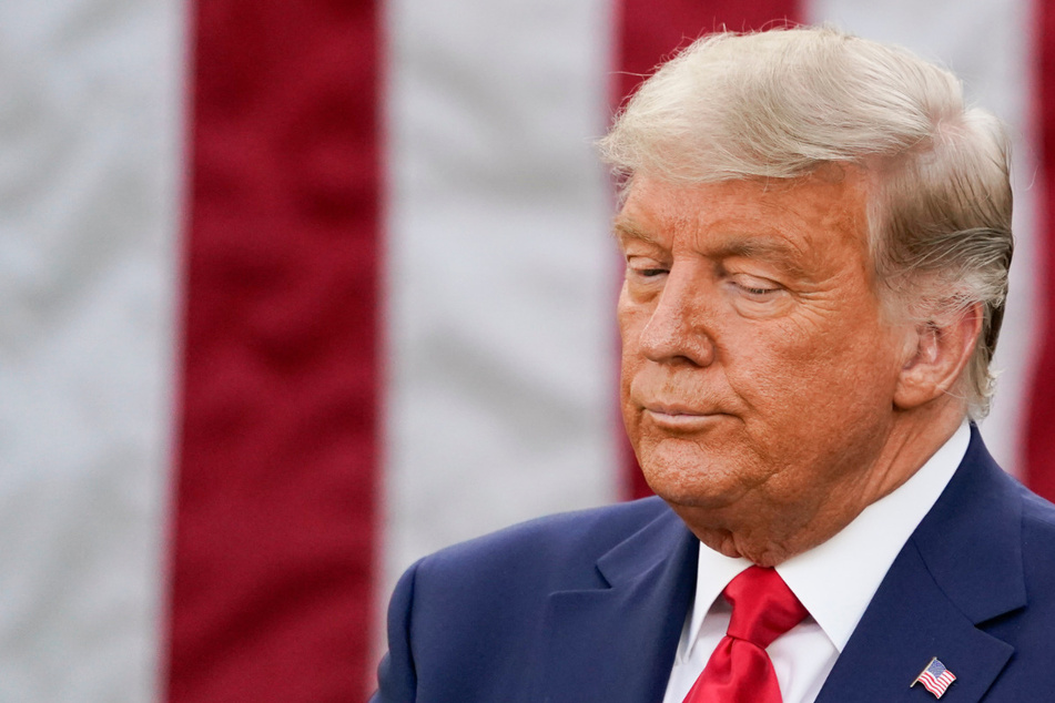 Trump plötzlich ganz allein: Ex-Präsident verliert all seine Verteidiger